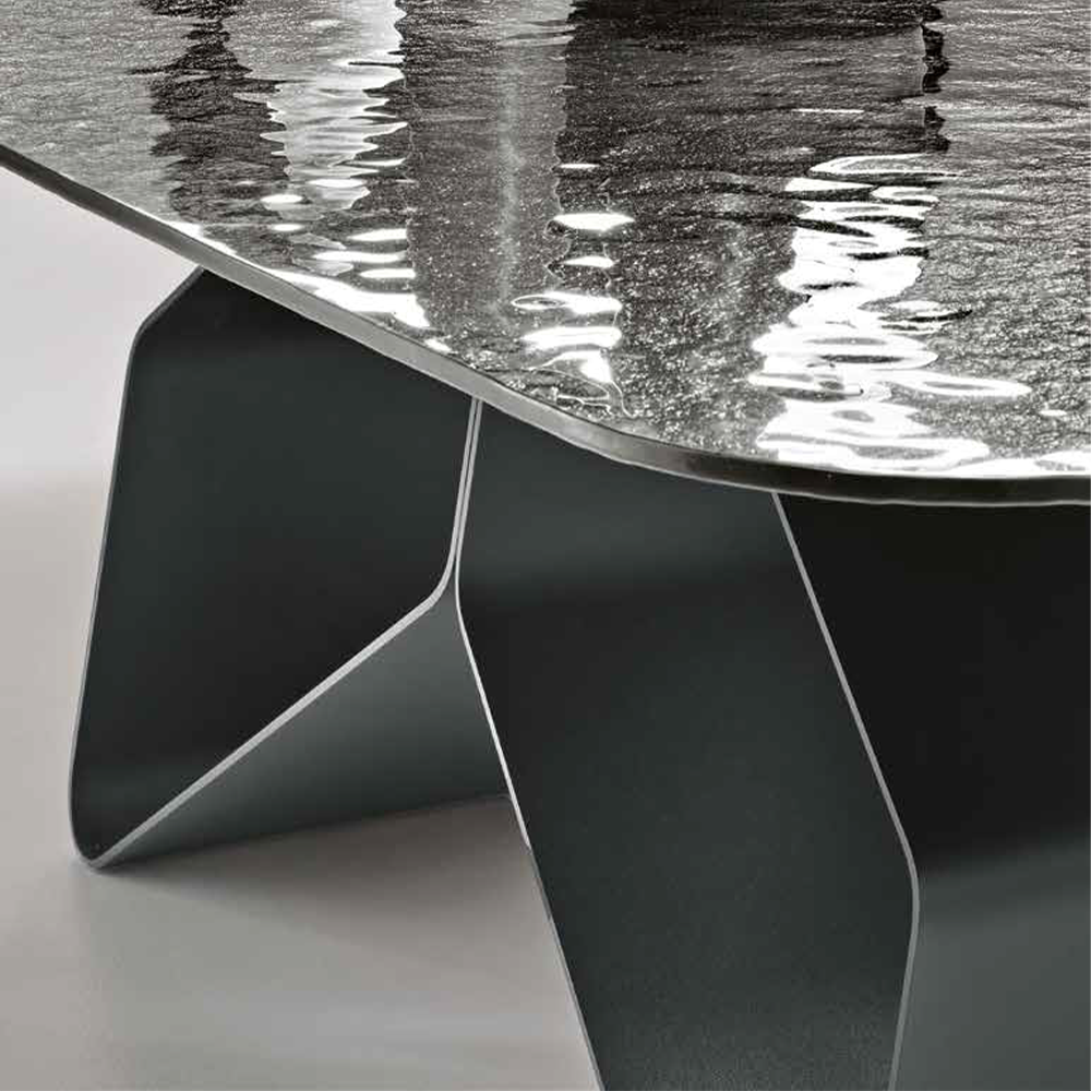 SWING Table